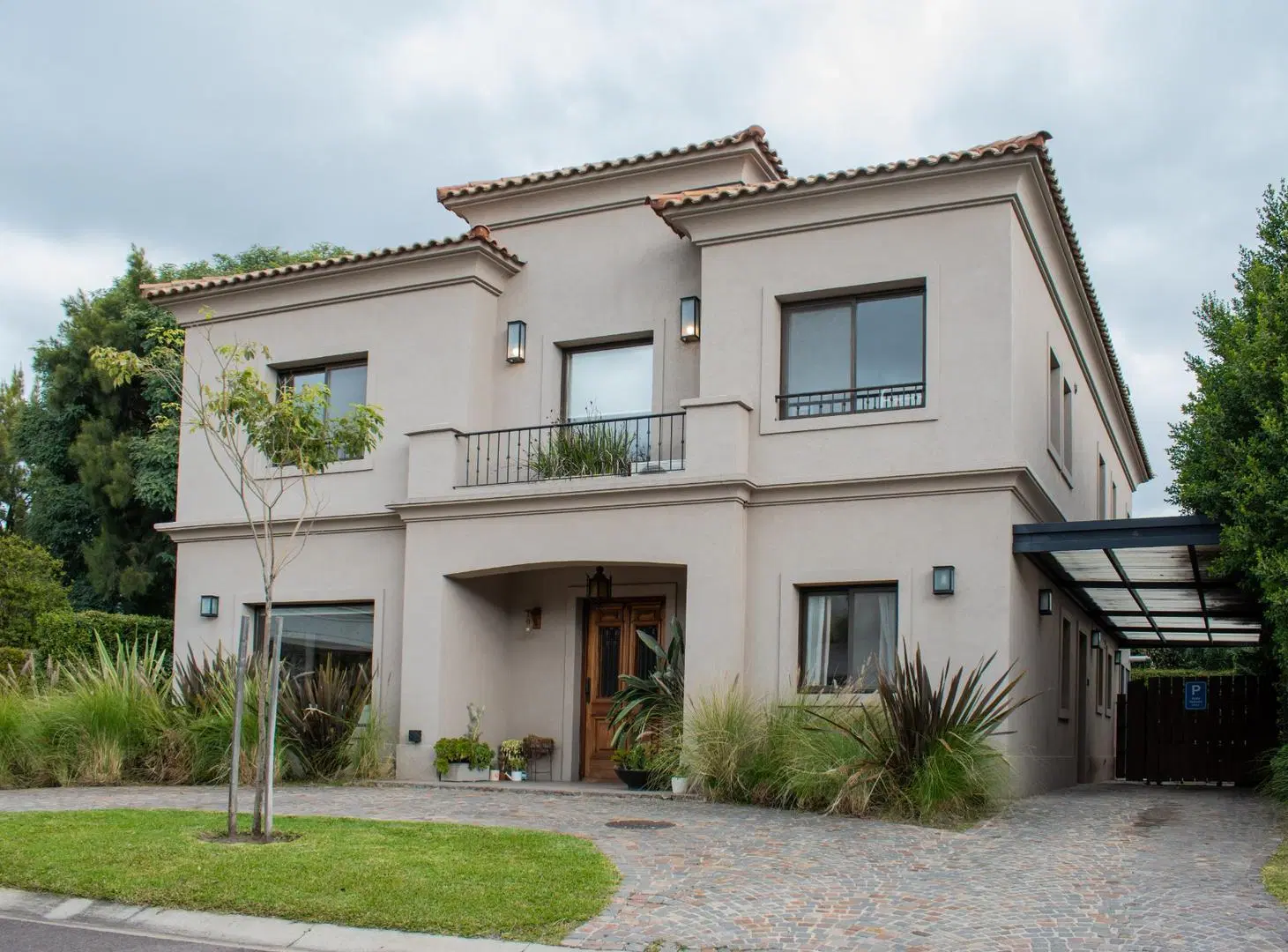 VENTA CASA PREMIUM 5 AMB DEPEND PISCINA BARRIO LOS PATRICIOS 3