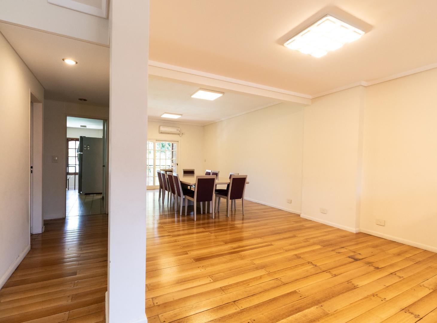 Foto de VENTA CASA CON COCHERA EN BELGRANO R, imagen 1