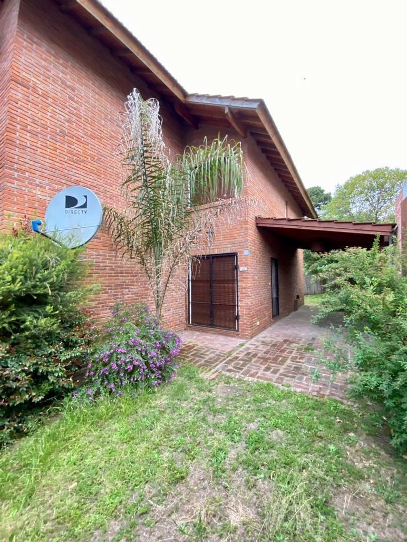 Foto de Venta duplex 3 amb c/patio cocheras en Pinamar., imagen 3