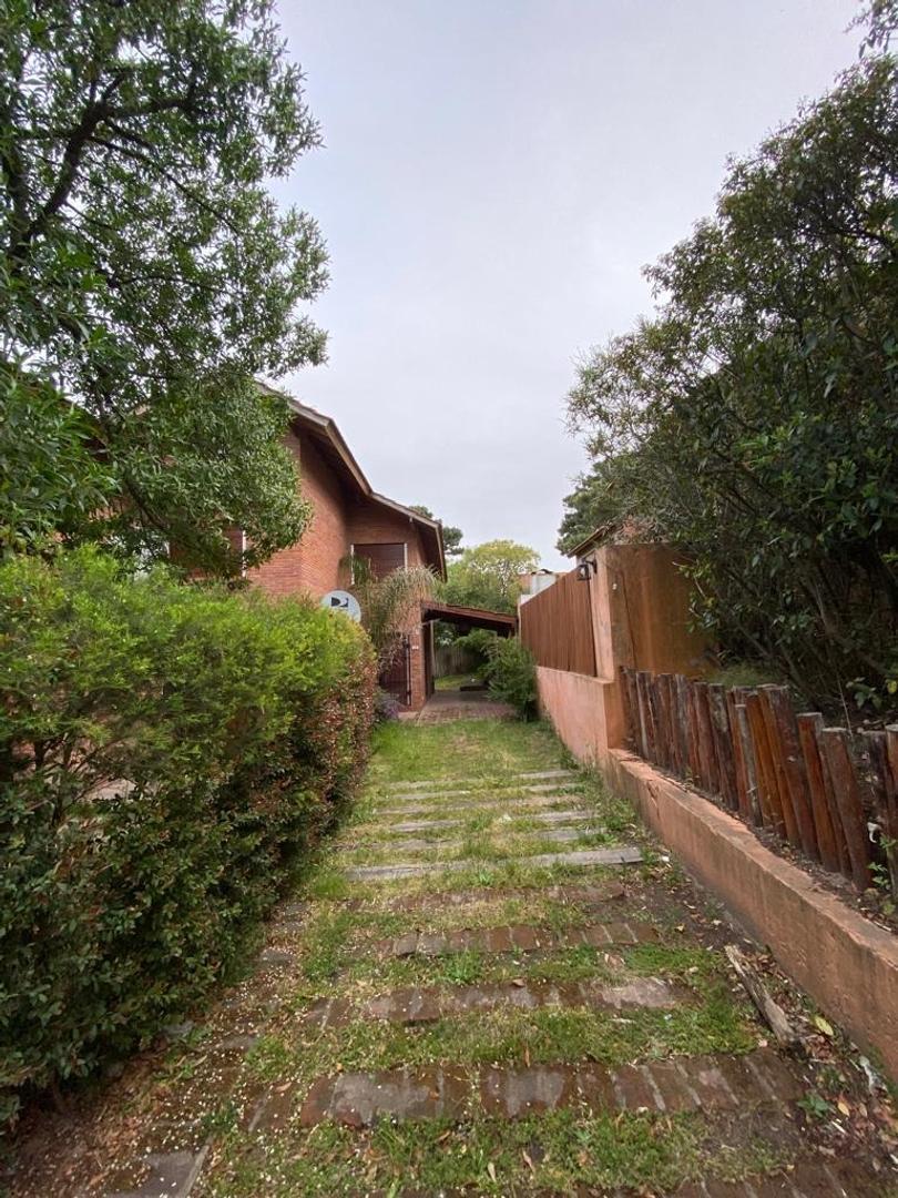 Foto de Venta duplex 3 amb c/patio cocheras en Pinamar., imagen 1
