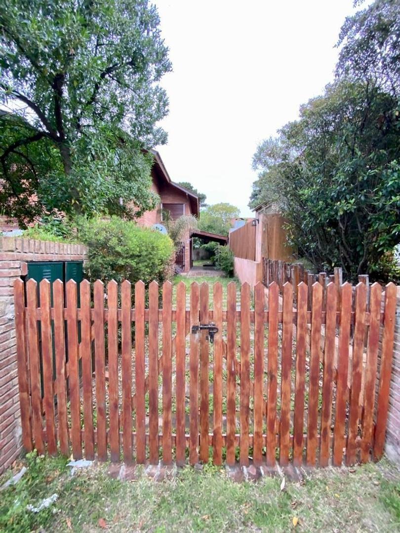 Foto de Venta duplex 3 amb c/patio cocheras en Pinamar., imagen 2