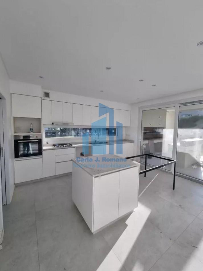 Venta Casa a Estrenar de 5 Ambientes en Nordelta 1