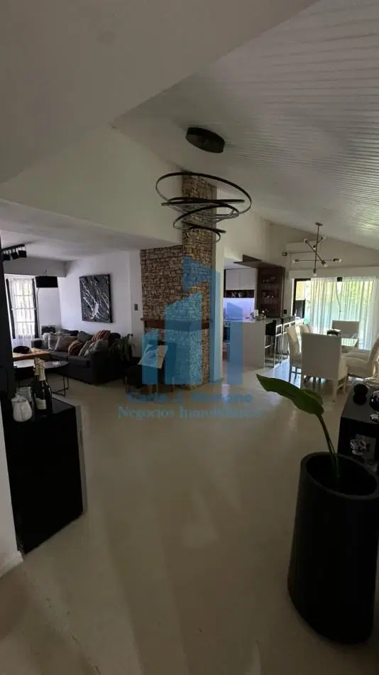 VENTA DE CASA EN BARRIO CLUB PRIVADO LOMA VERDE 5