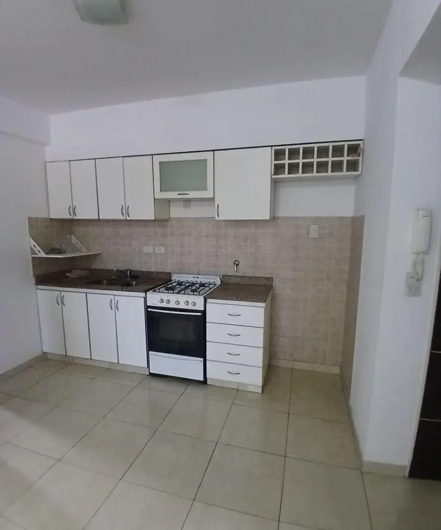 ALQUILER - DPTO 2 AMB. C/BALCON - ZONA VILLA LUZURIAGA 3