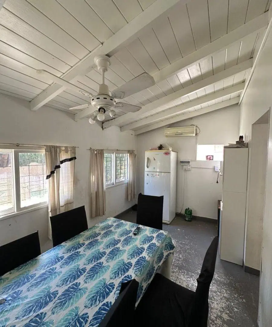 CHALET LOTE PROPIO DE 10 X 35MTS DE 4 AMB. CON FONDO LIBRE - VILLA LUZURIAGA 2