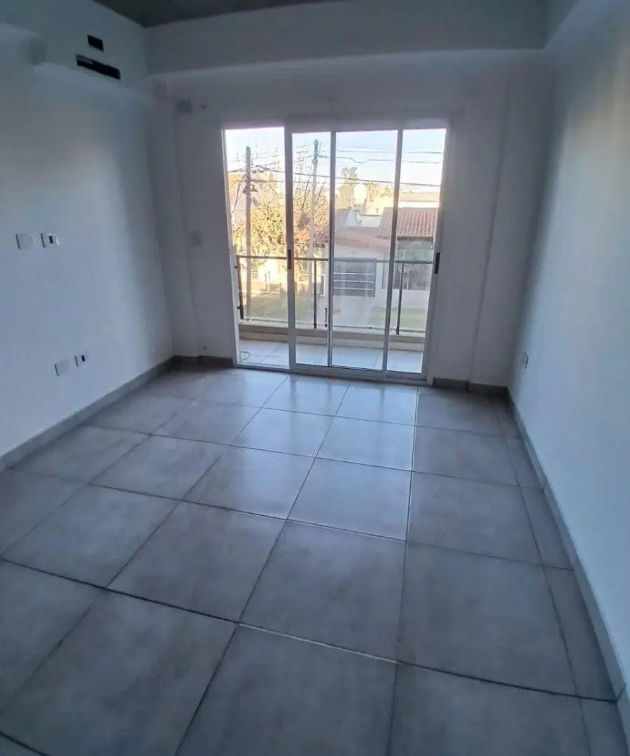 ALQUILER - DEPARTAMENTO 2 AMB. AL FRENTE - VILLA LUZURIAGA 2