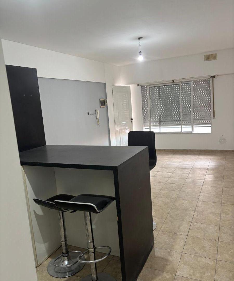 Foto de ALQUILER - DPTO DE 2 AMB. CON PATIO - HAEDO, imagen 5