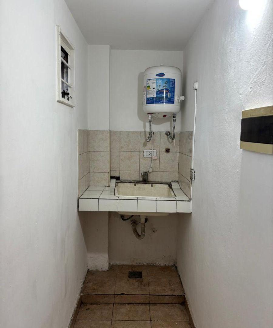 Foto de ALQUILER - LOCAL COMERCIAL DE 54 MTS CUB. ZONA VILLA LUZURIAGA, imagen 1