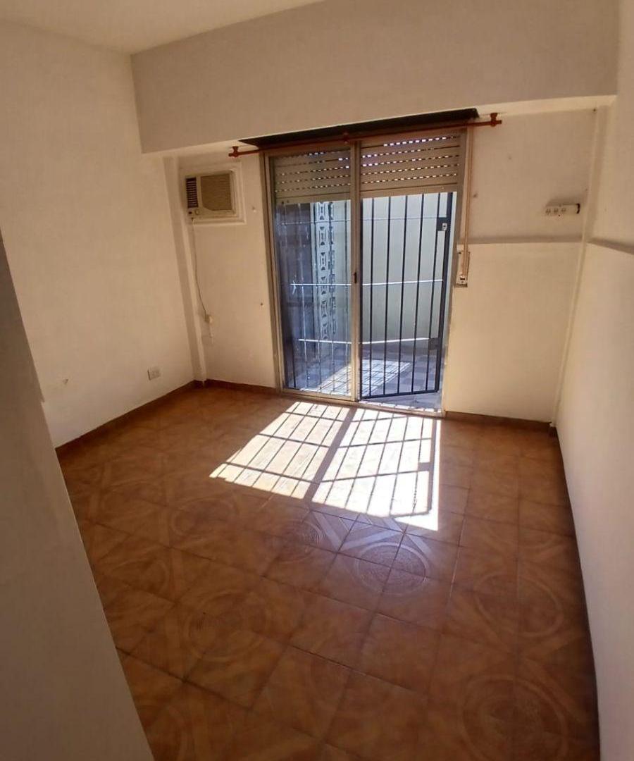 Foto de ALQUILER - PH 2 AMB. EN PLANTA BAJA CON PATIO - ZONA VILLA LUZURIAGA, imagen 2