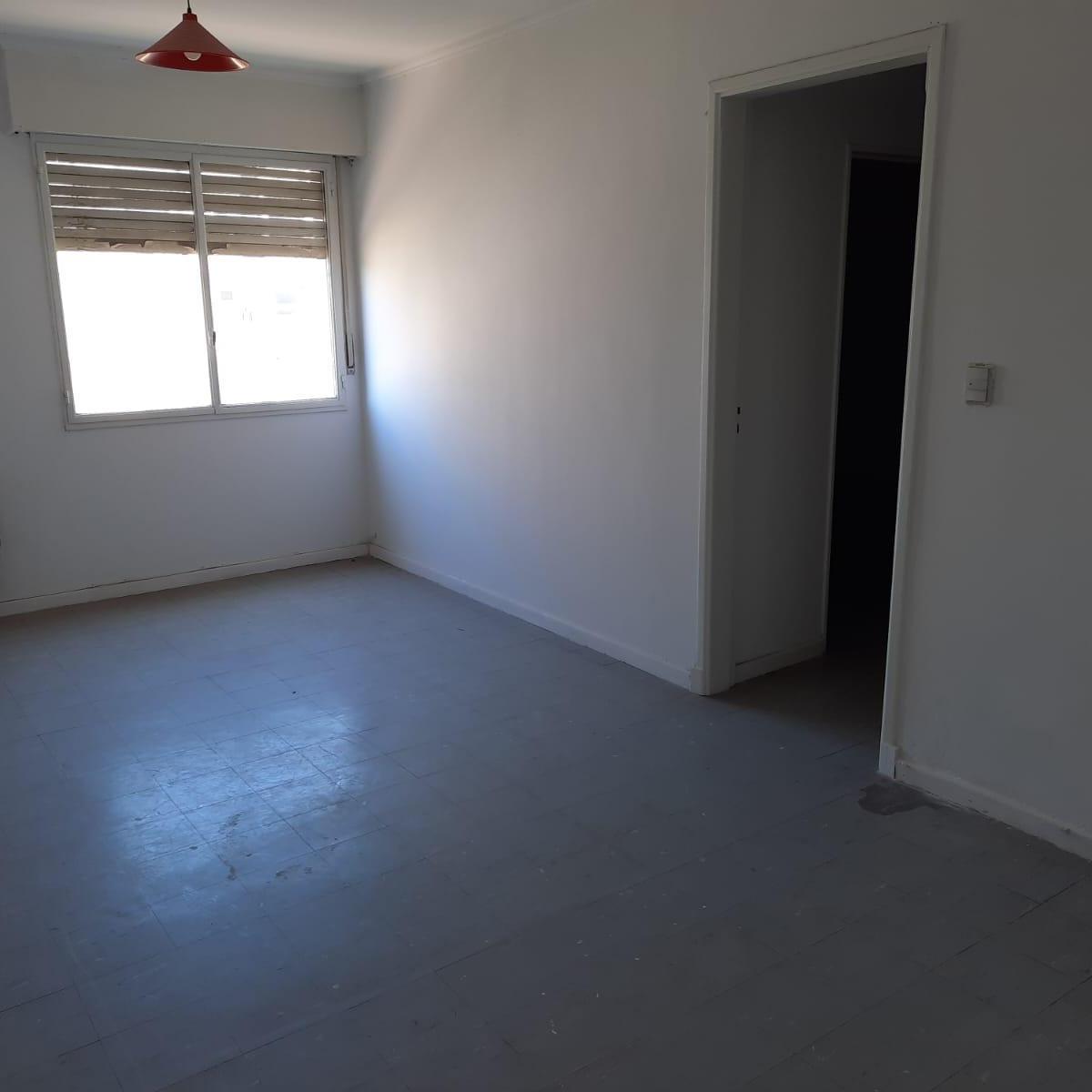 Departamento Ameghino 63, 1° Piso - Chivilcoy 4