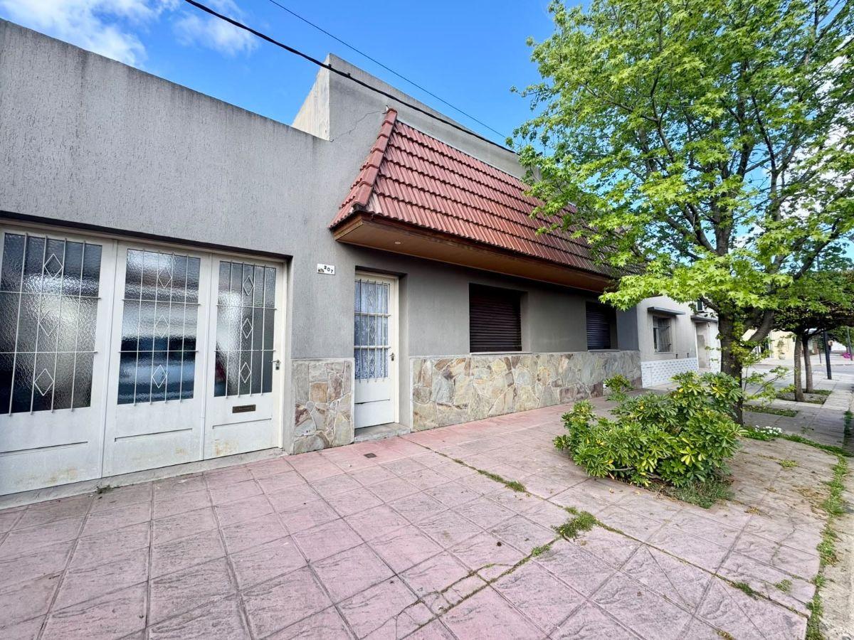 Casa en venta Ituzaingó 207, Chivilcoy: 277 m² cubiertos, sector independiente y parque