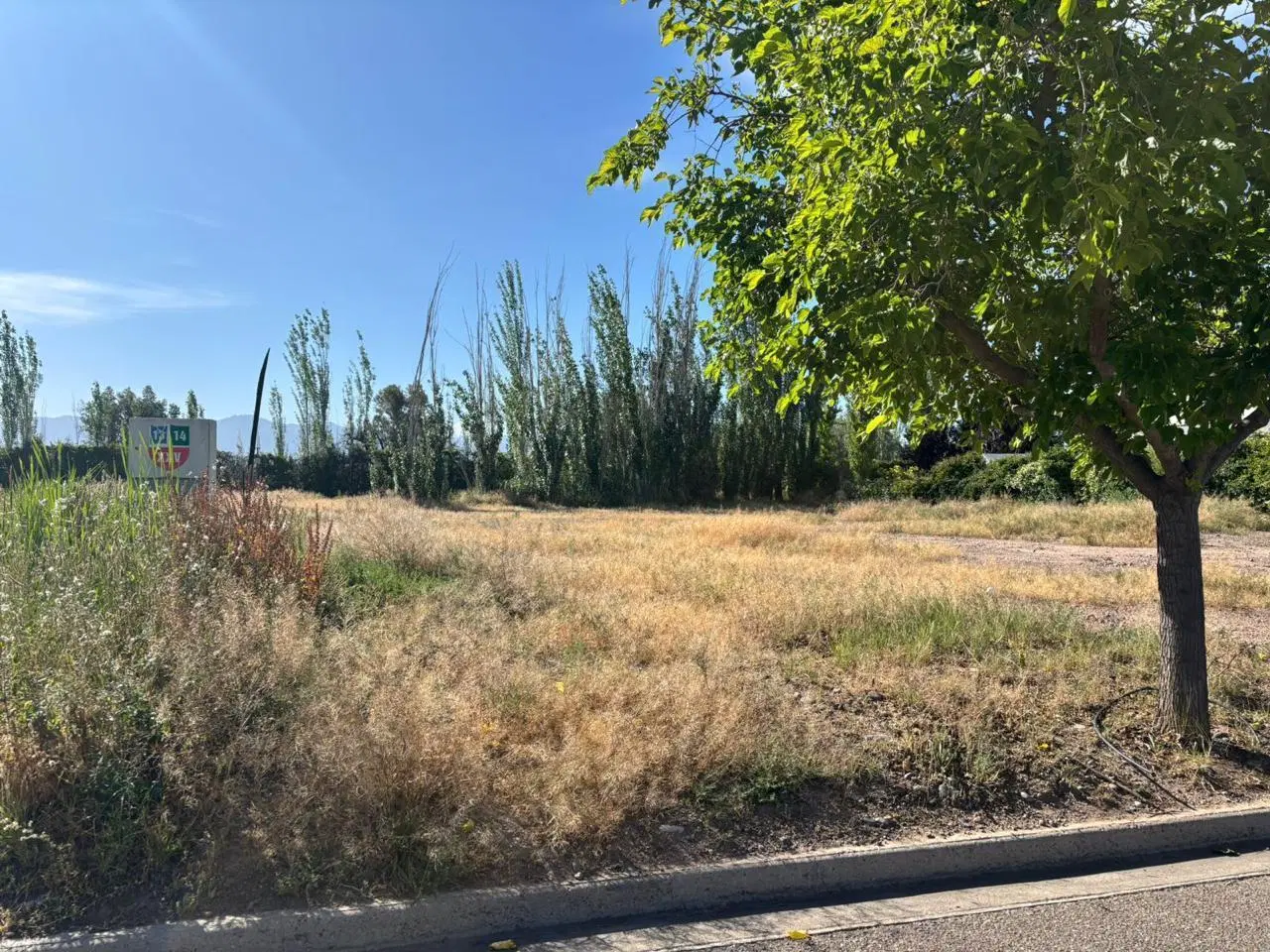 INKASA INMOBILIARIA - VENDE LOTE EN BARRIO PRIVADO LA VACHERIE 3