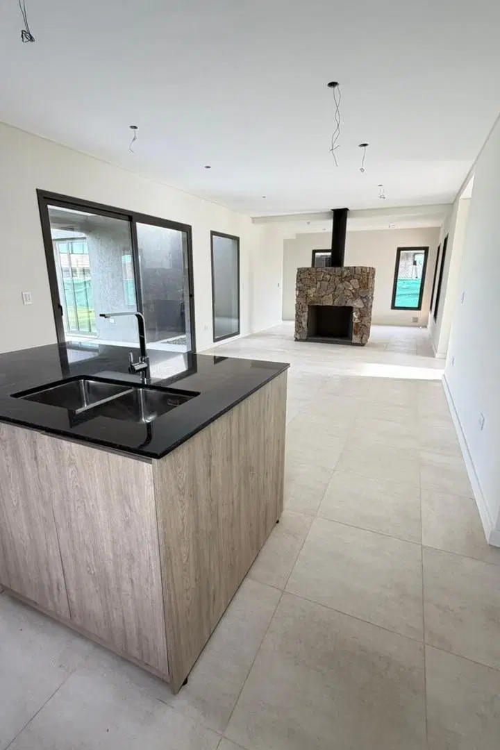 INKASA INMOBILIARIA - VENDE CASA EN BARRIO PRIVADO LAR DE BOEDO 8