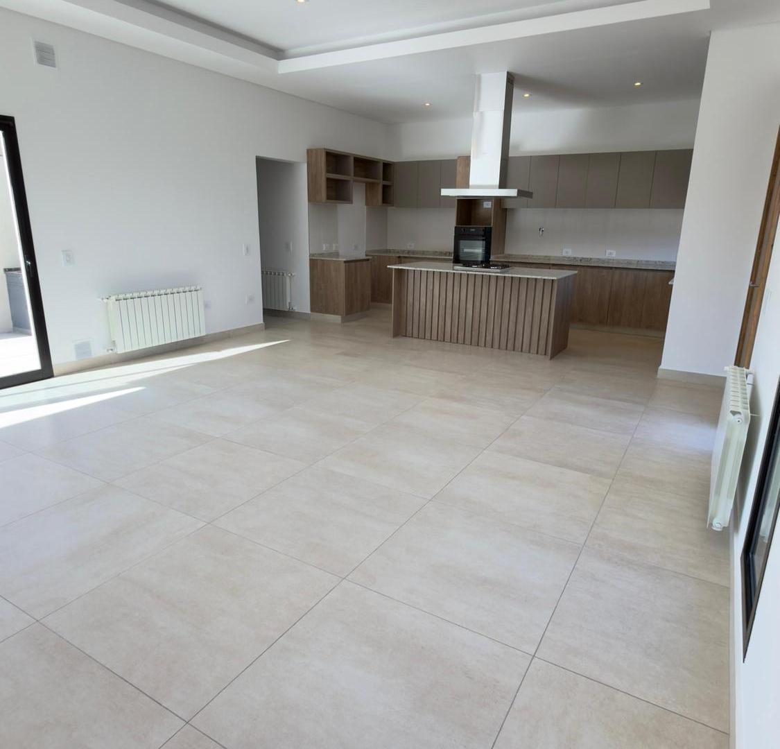 Foto de INKASA INMOBILIARIA - VENDE CASA EN BARRIO PRIVADO MILCAYAC I, imagen 5