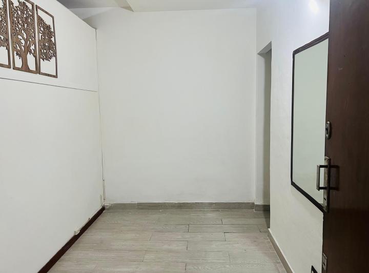 Dueña alquila un ambiente y medido dividido apto profesional 2