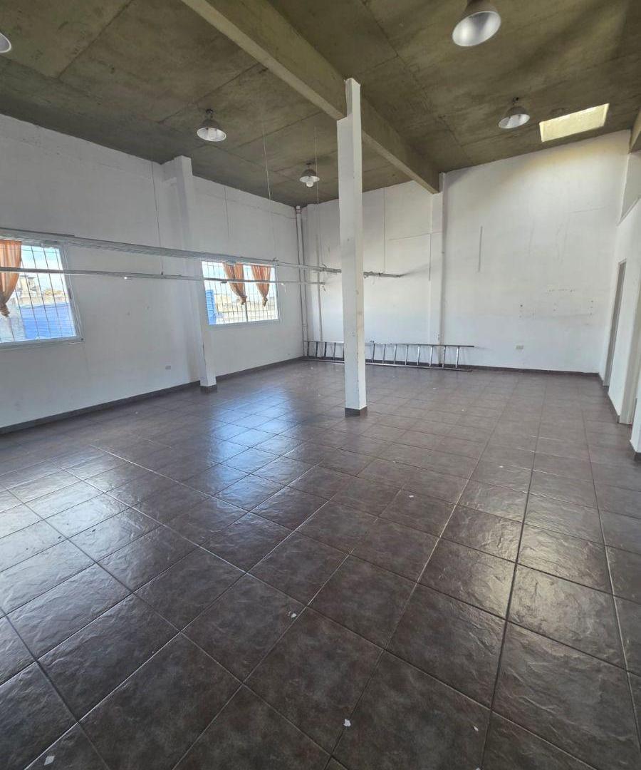 Foto de Depósito de 100 m2 en alquiler en Villa Crespo, imagen 1
