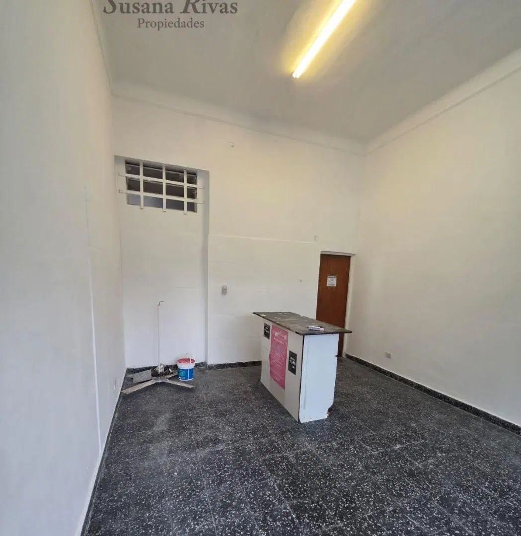 Local comercial de 22 m2 en alquiler en Villa Ortuzar 4