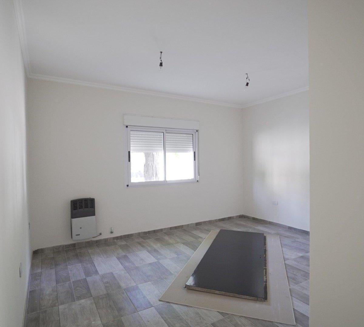 BERUTI ESQ. VILLARINO (2 casas juntas)