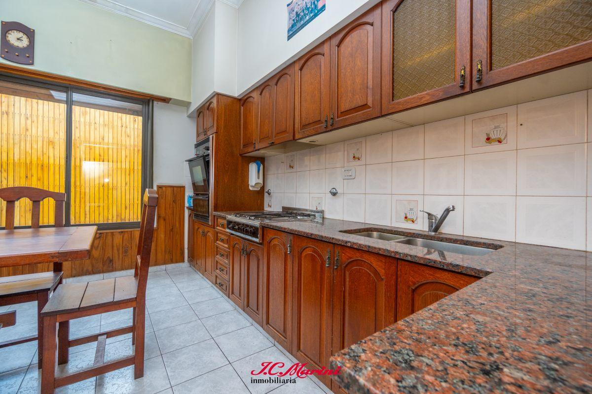 Foto de Casa de 220 m² con 3 dormitorios en venta en Bahía Blanca, imagen 3