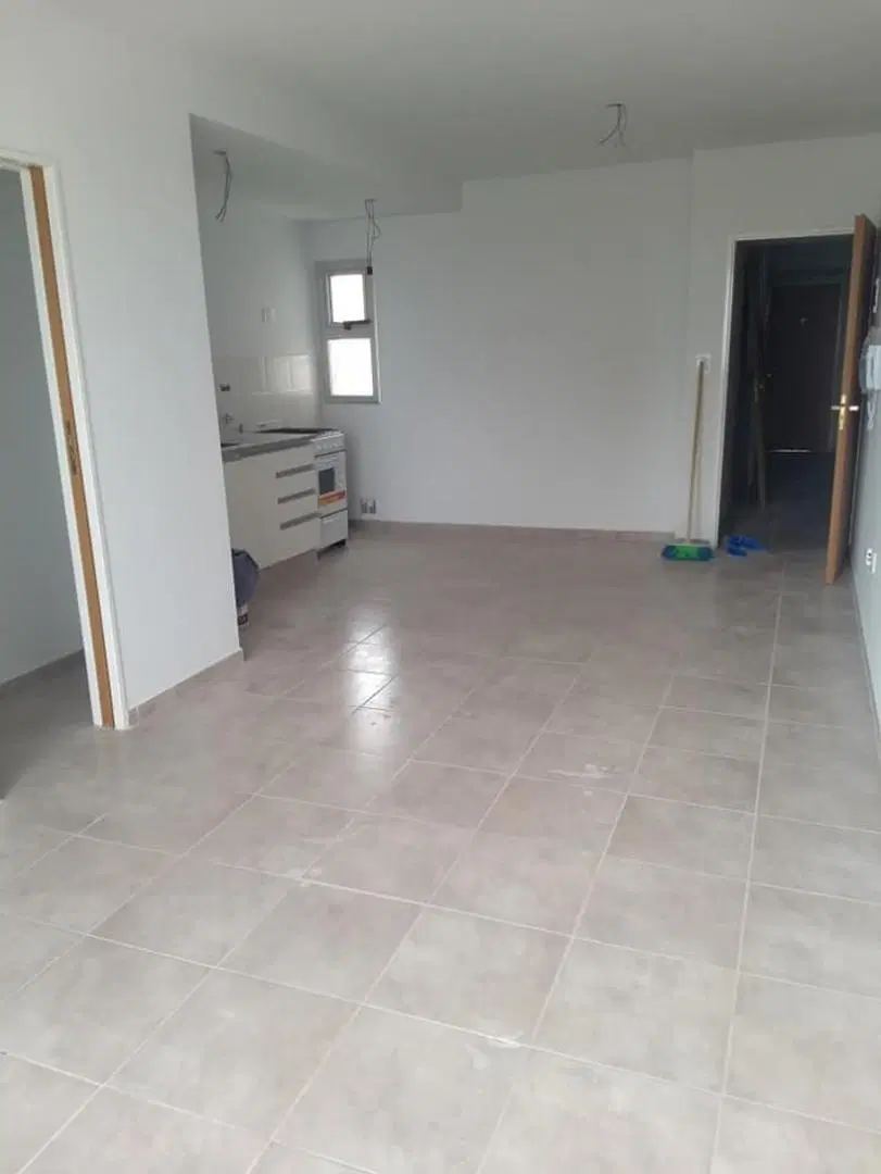 ALQUILER MONOAMBIENTE EN 13 Y 64 1