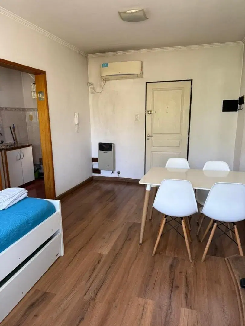 ALQUILER DPTO UN DORM AMOBLADO EN 37 Y 13 2