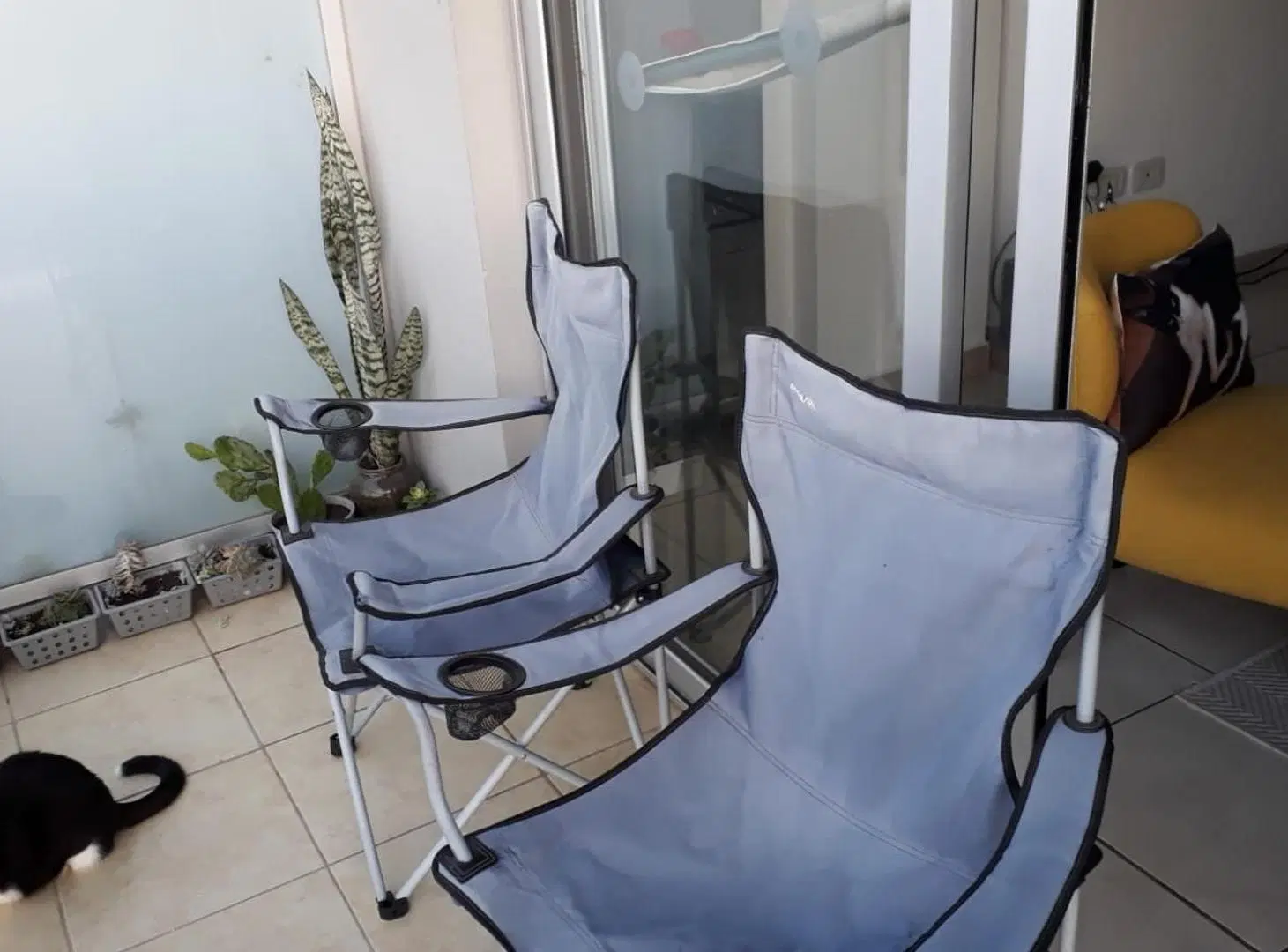 Alquiler monoambiente Plaza Malvinas 51 e/20 y 21 5