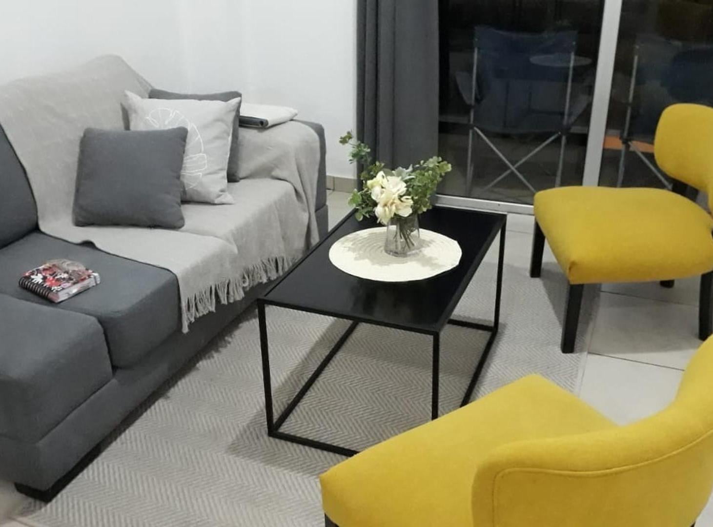 Alquiler monoambiente Plaza Malvinas 51 e/20 y 21