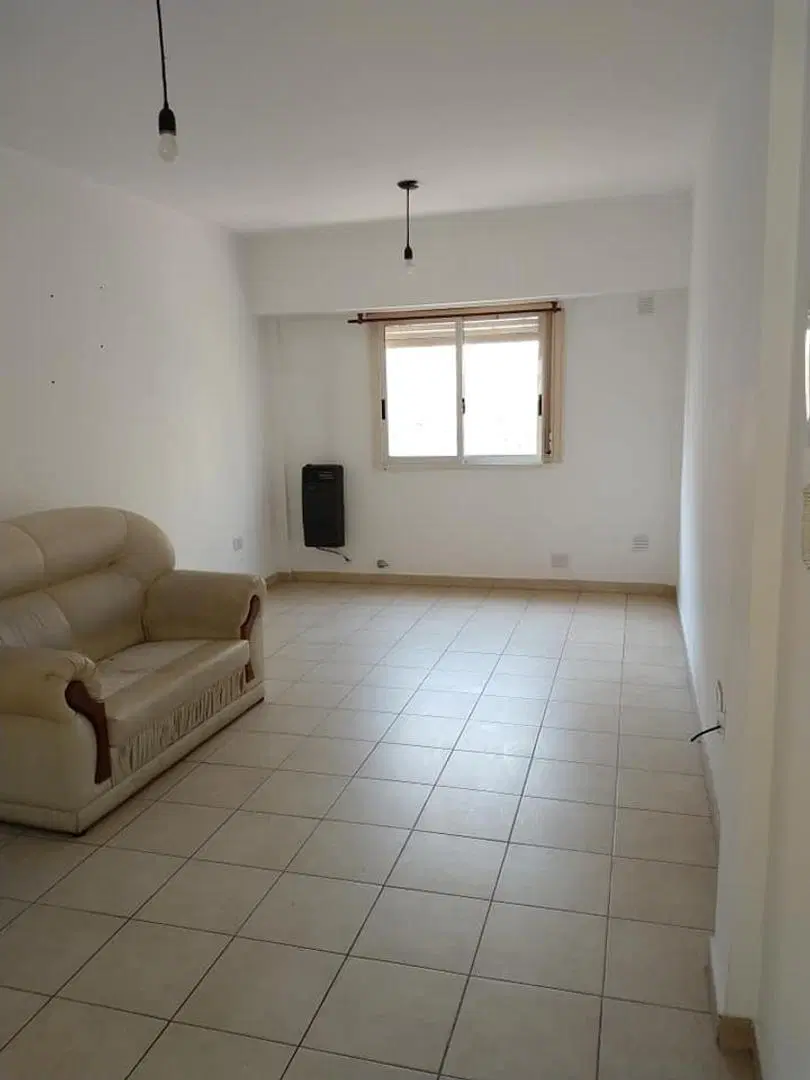 Alquiler departamento 1 dormitorio c/cochera 62 e/13 y 14 4