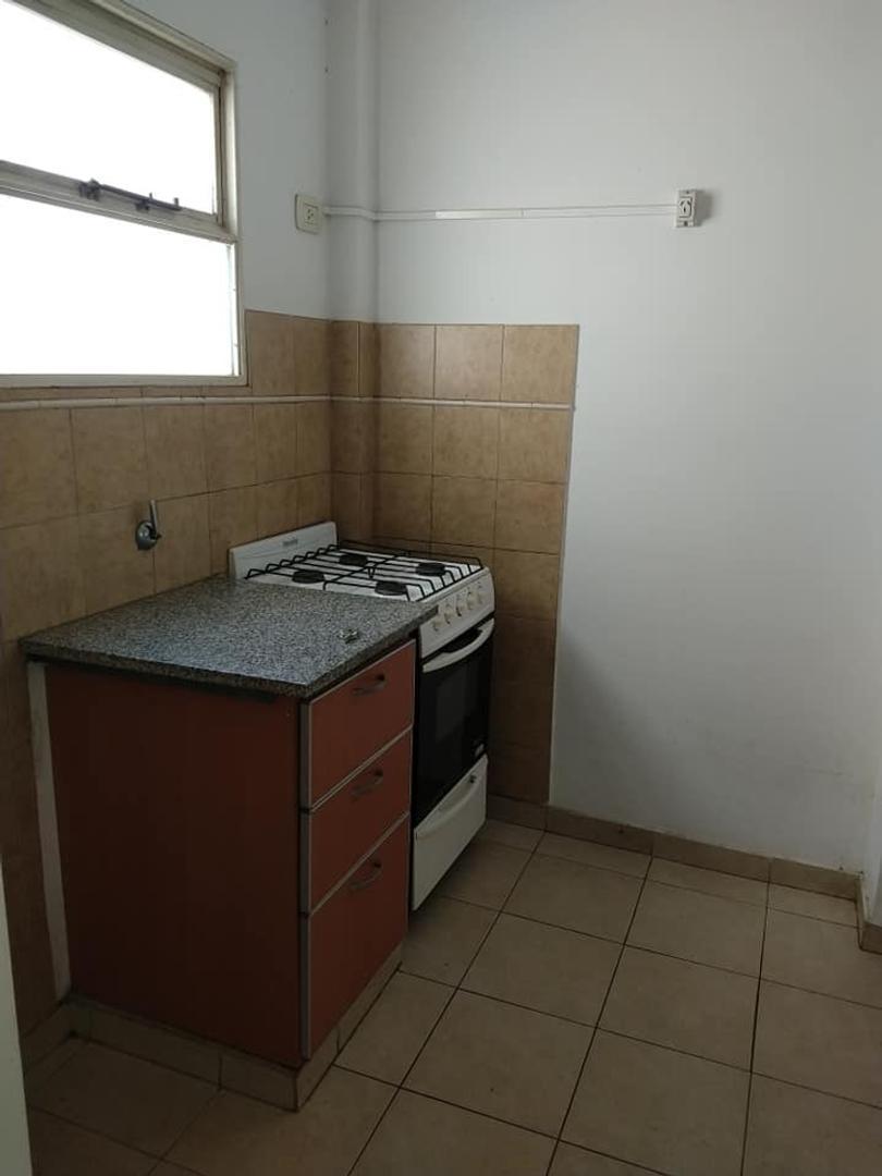 Foto de Alquiler departamento 1 dormitorio c/cochera 62 e/13 y 14, imagen 5