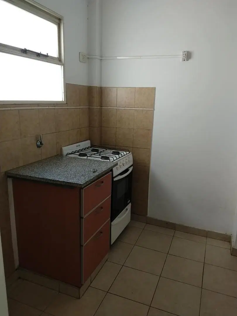 Alquiler departamento 1 dormitorio c/cochera 62 e/13 y 14 5