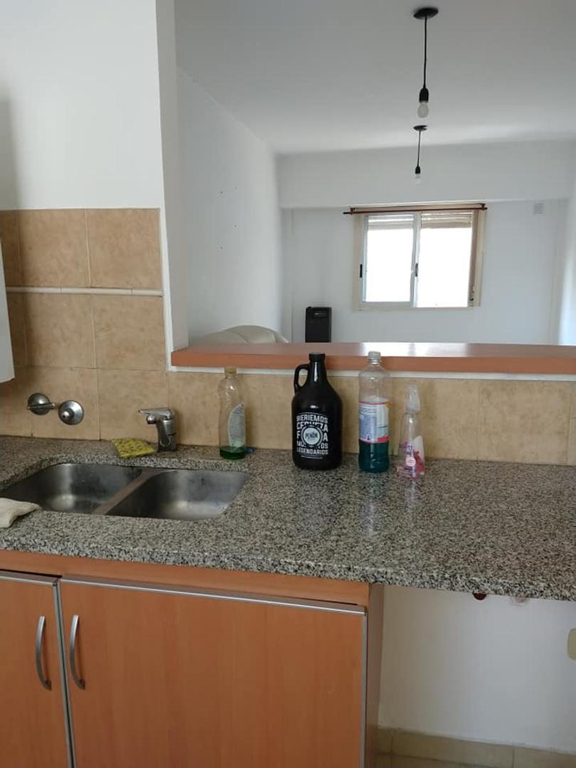 Foto de Alquiler departamento 1 dormitorio c/cochera 62 e/13 y 14, imagen 3