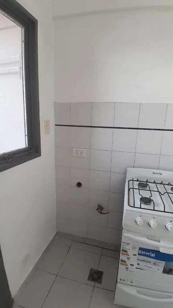 Alquiler depto 1 dormitorio Av.60 e/3 y 4 3