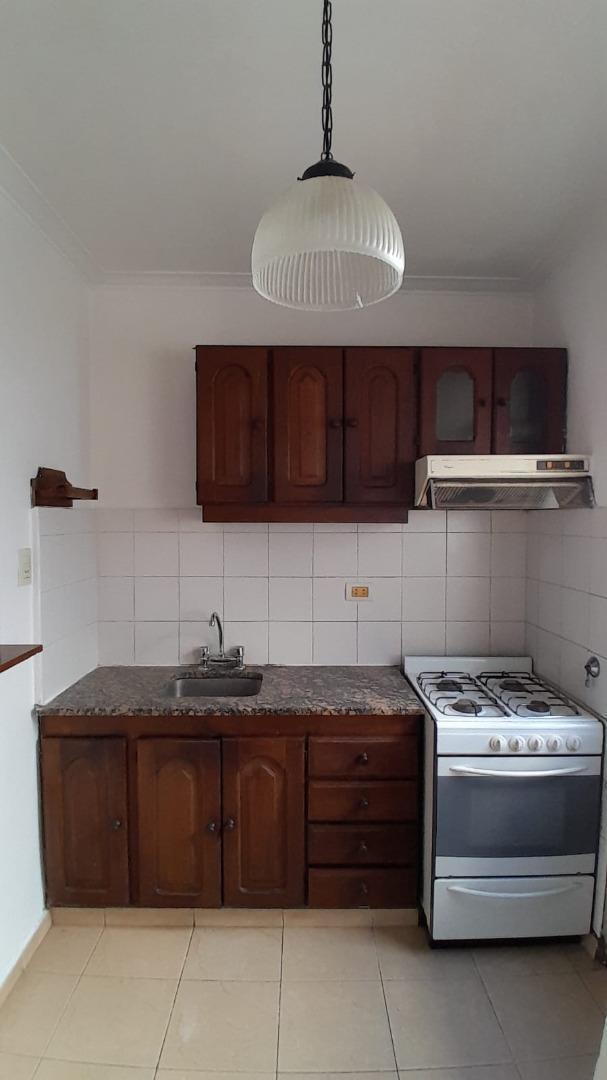 Foto de ALQUILER PH DOS DORM EN 23 Y 70, imagen 5