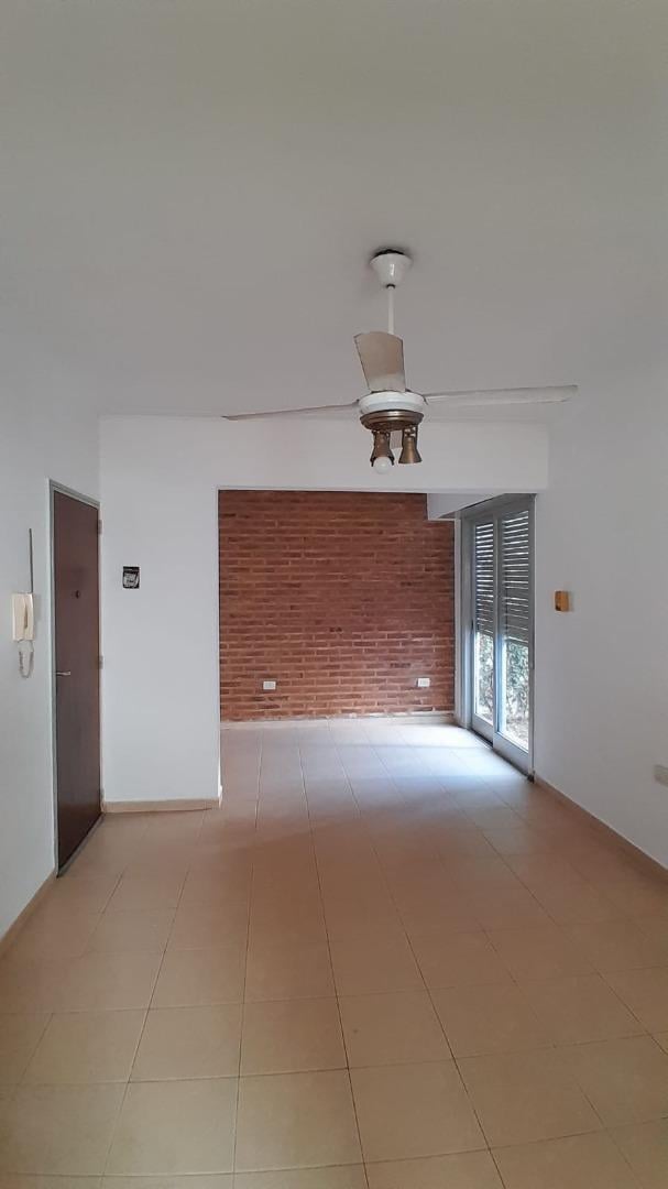 Foto de ALQUILER PH DOS DORM EN 23 Y 70, imagen 1