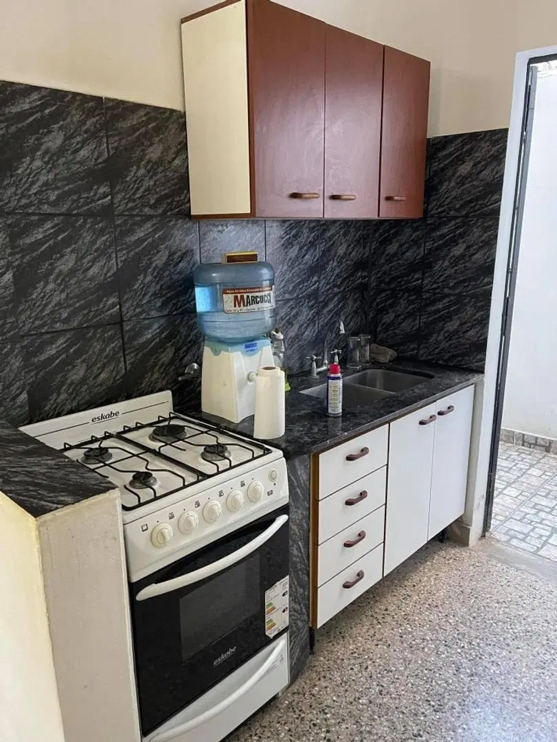 ALQUILER PH TIPO CASA EN 41 Y 21 4