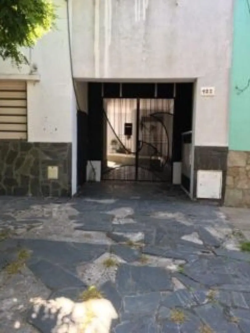 ALQUILER DPTO UN DORM EN 40 Y 122 3