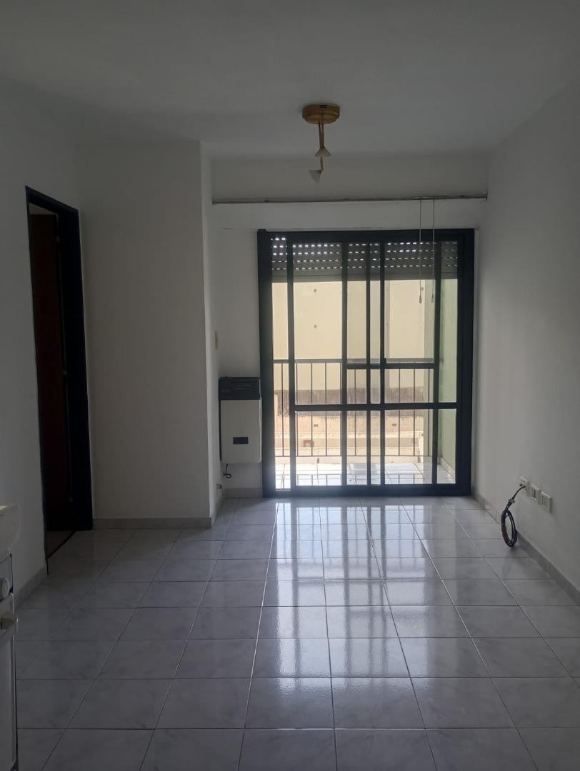 Alquiler depto 1 dormitorio 3 e/60 y 61