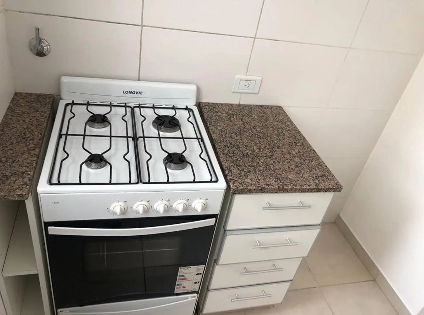 Alquiler depto un dormitorio Diag.74 y Plaza Italia 8