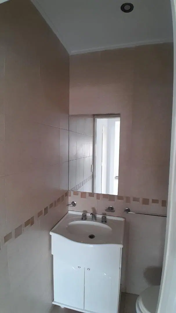 Alquiler duplex en edificio de 2 dormitorios 6 esq 67 1