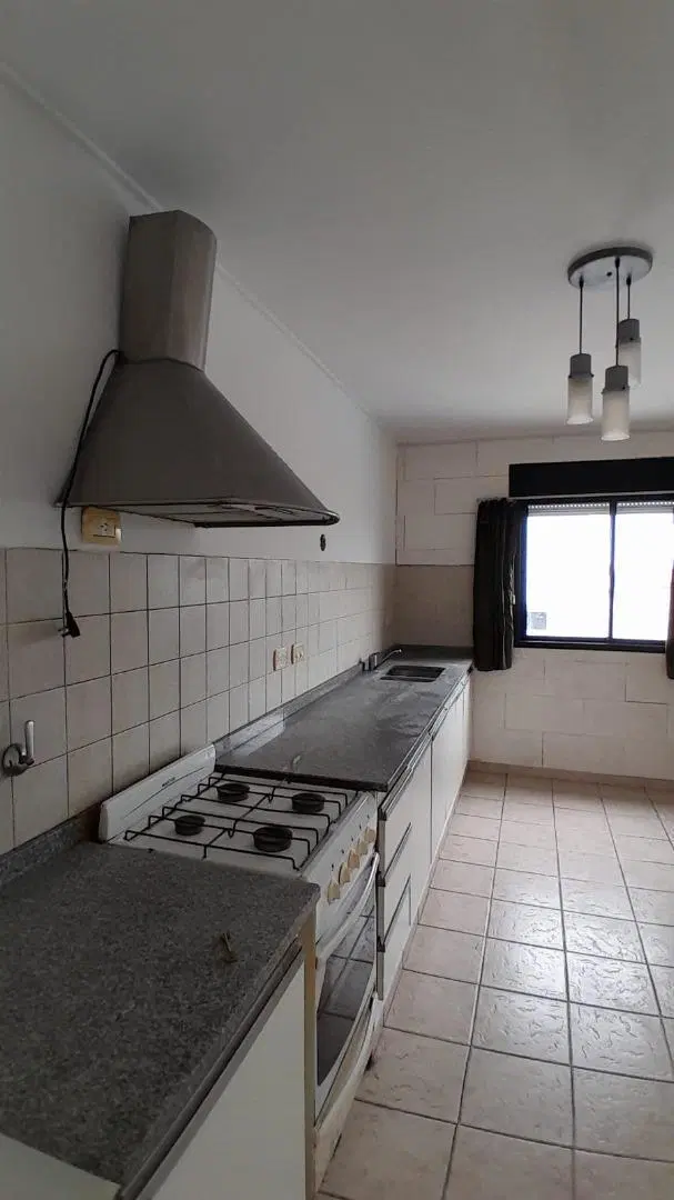 Alquiler duplex en edificio de 2 dormitorios 6 esq 67 2