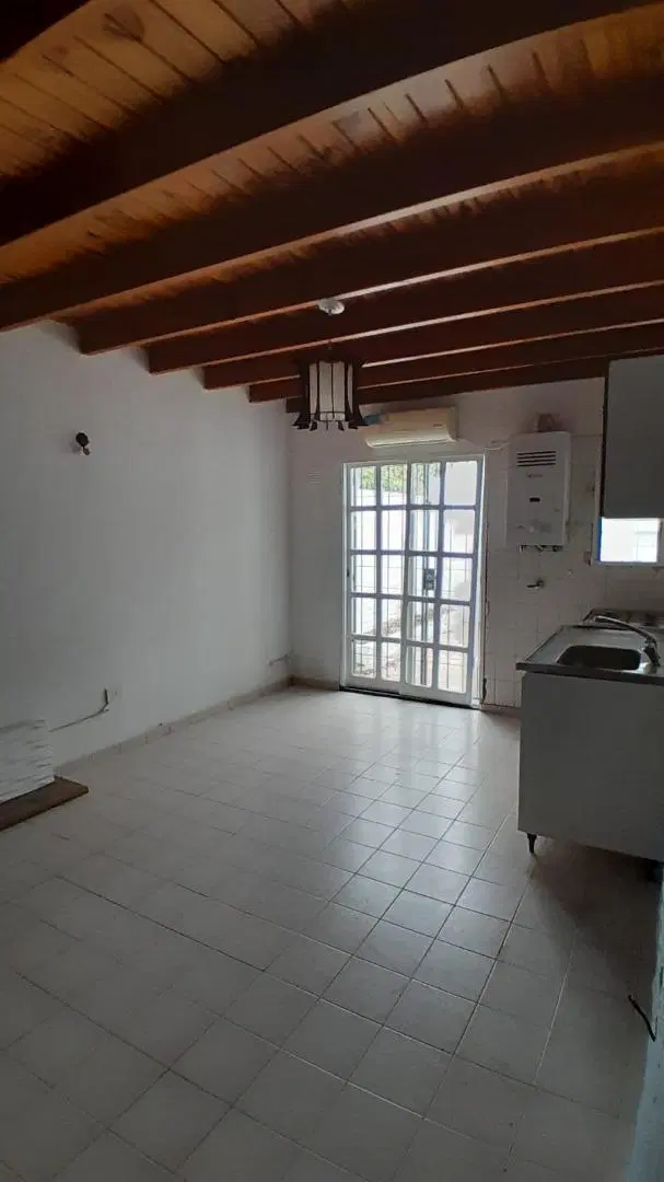 Alquiler ph tipo duplex 1 dormitorio 67 y 117 1