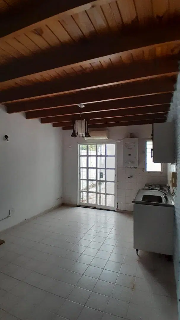 Alquiler ph tipo duplex 1 dormitorio 67 y 117 5