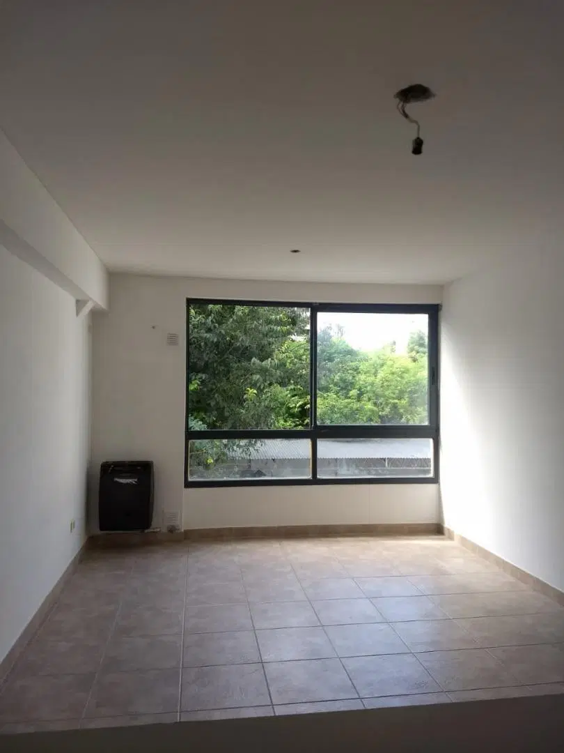 Alquiler monomambiente 51 e/18 y 19 4