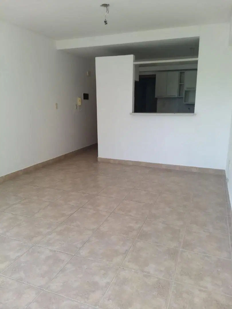 Alquiler monomambiente 51 e/18 y 19 3