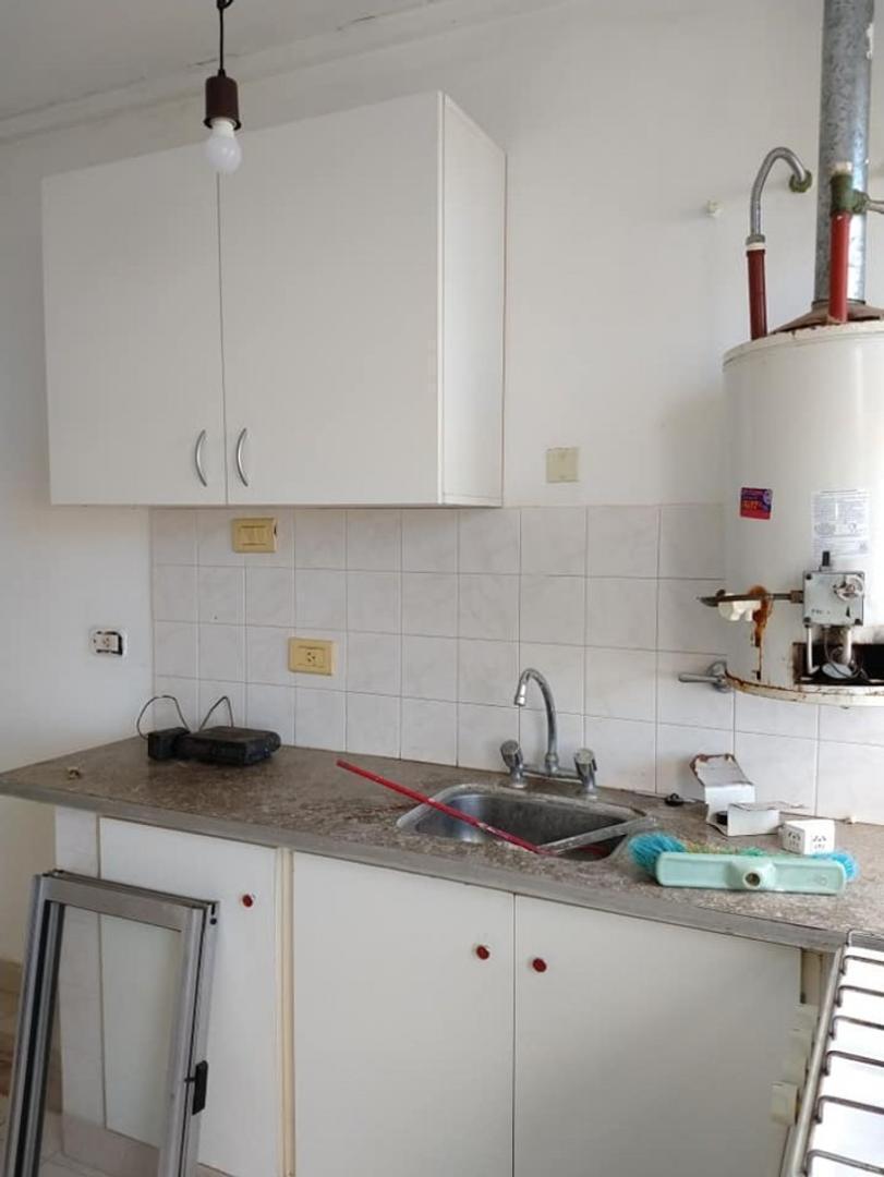 Foto de ALQUILER MONOAMBIENTE DIVIDIDO EN 69 Y 8, imagen 3