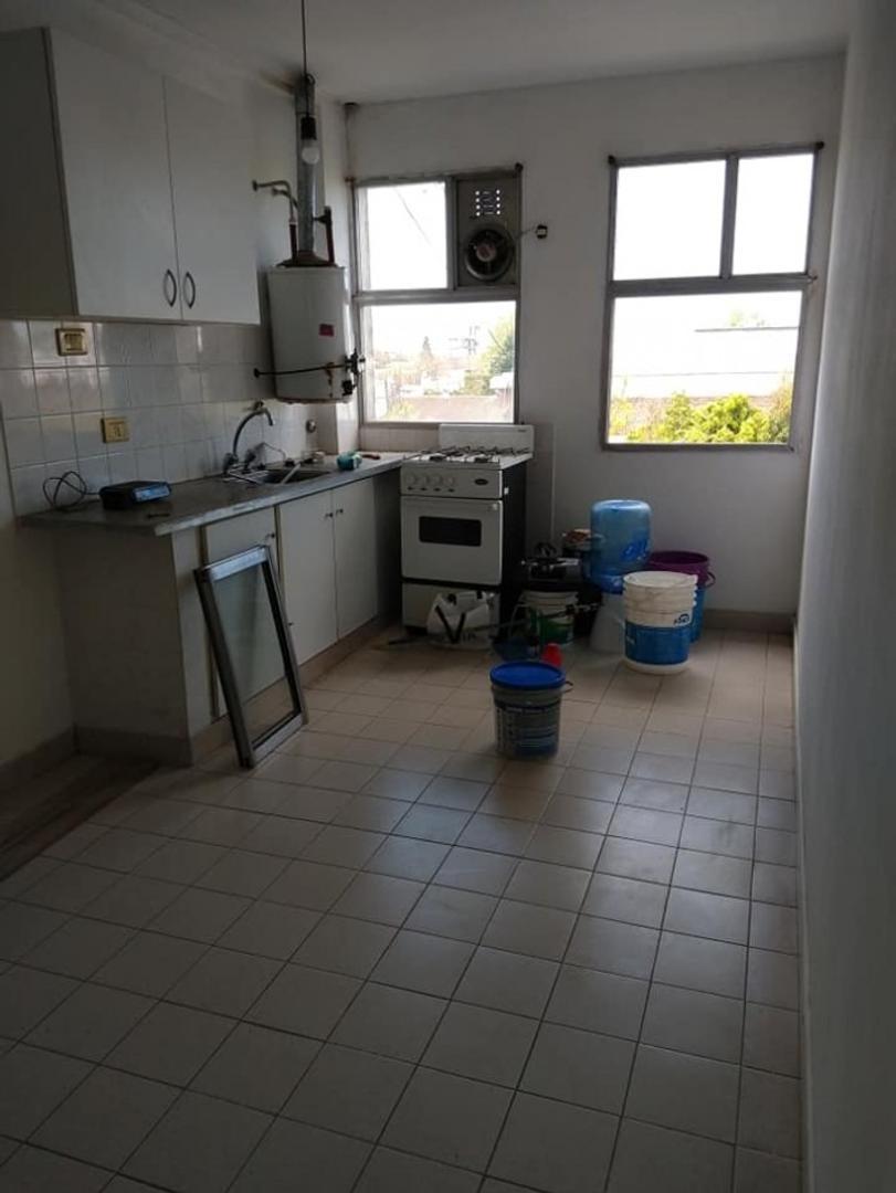 Foto de ALQUILER MONOAMBIENTE DIVIDIDO EN 69 Y 8, imagen 5