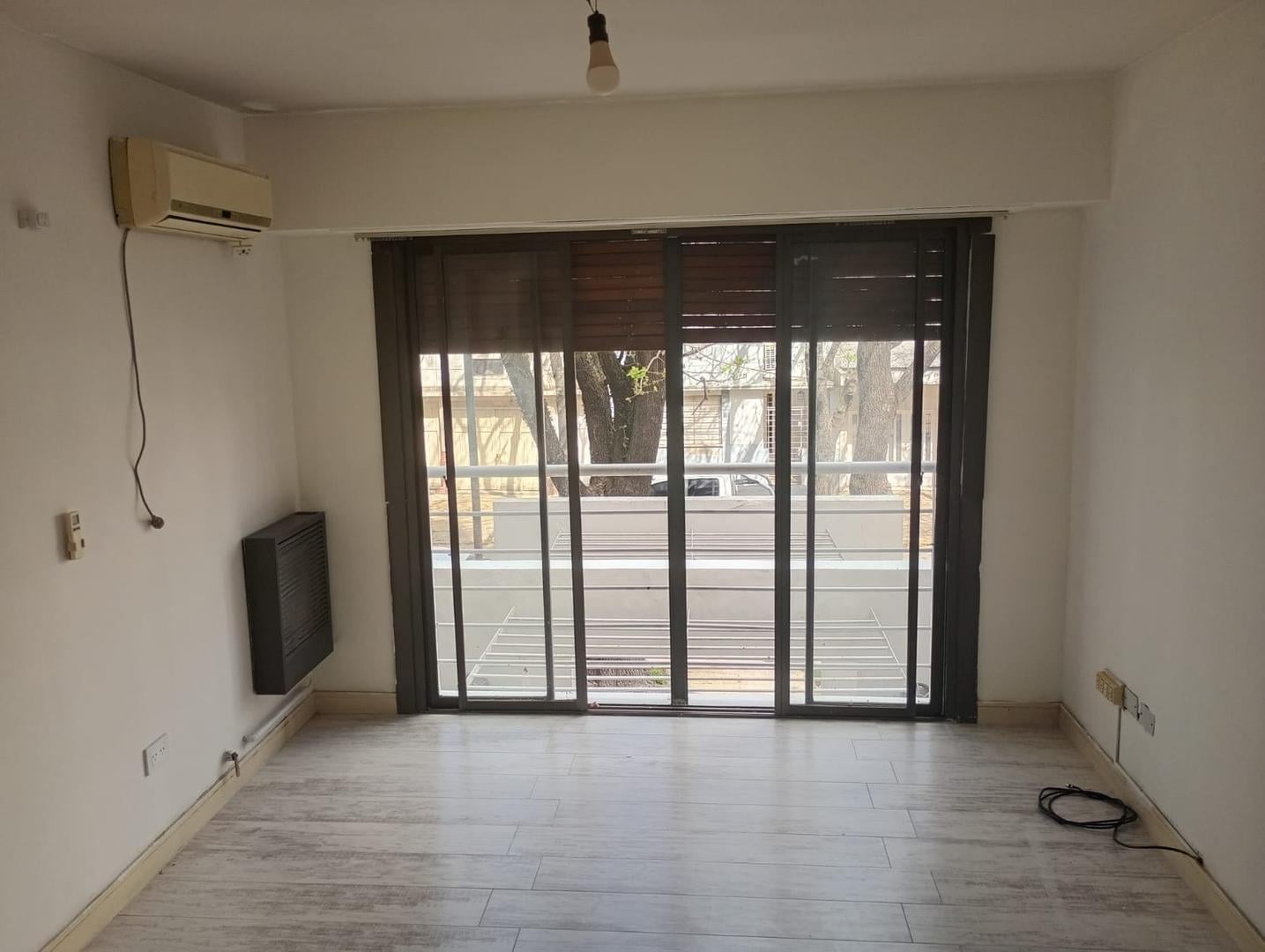 Foto de Alquiler depto 1 dormitorio al frente 14 e/38 y 39, imagen 1
