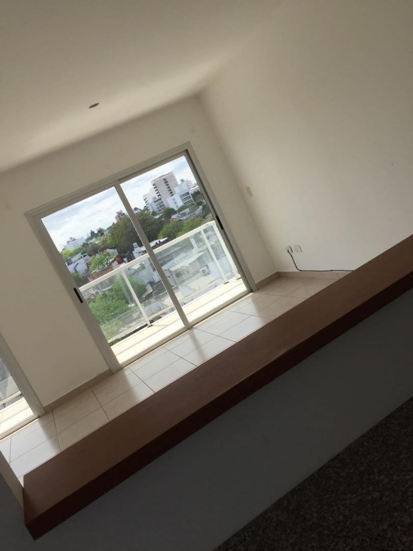 Foto de Alquiler depto 1 dormitorio c/cochera Av 7 e/36 y 37, imagen 5