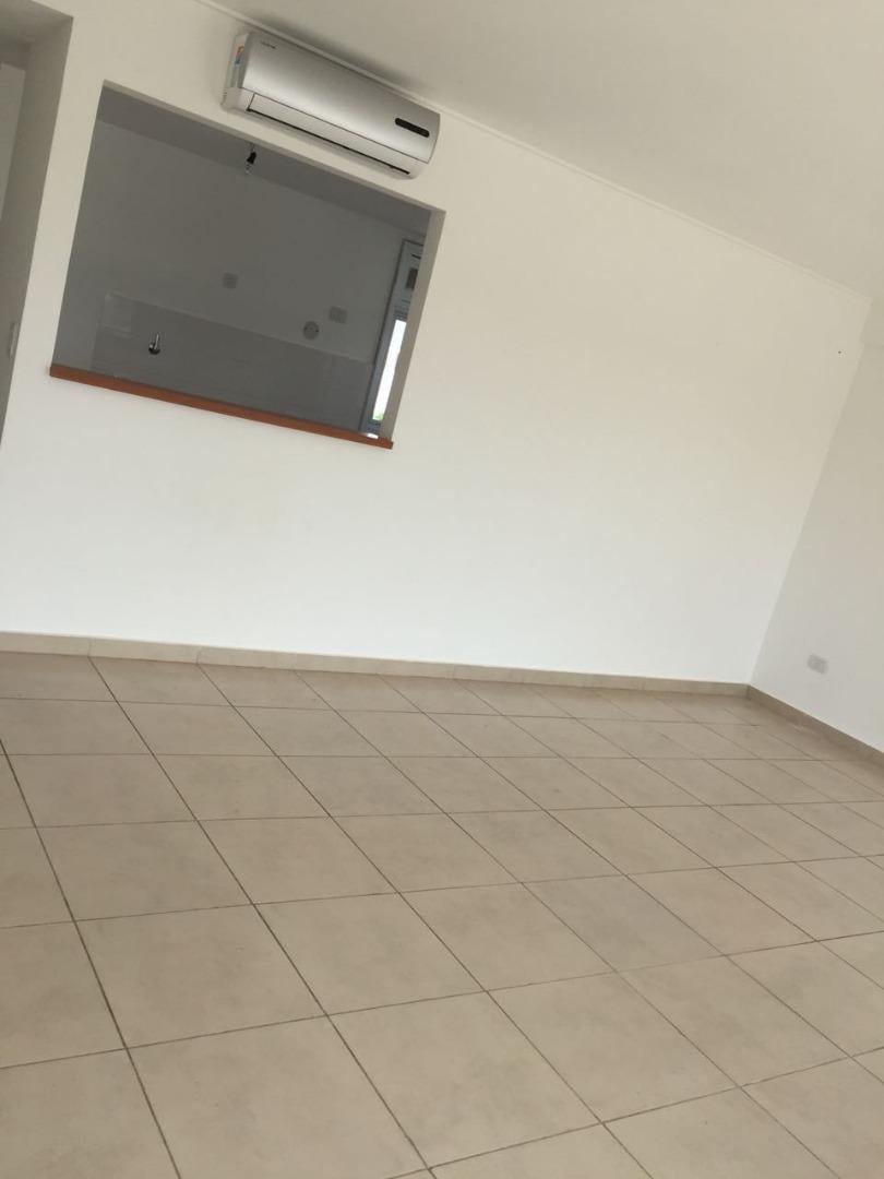 Foto de Alquiler depto 1 dormitorio c/cochera Av 7 e/36 y 37, imagen 3