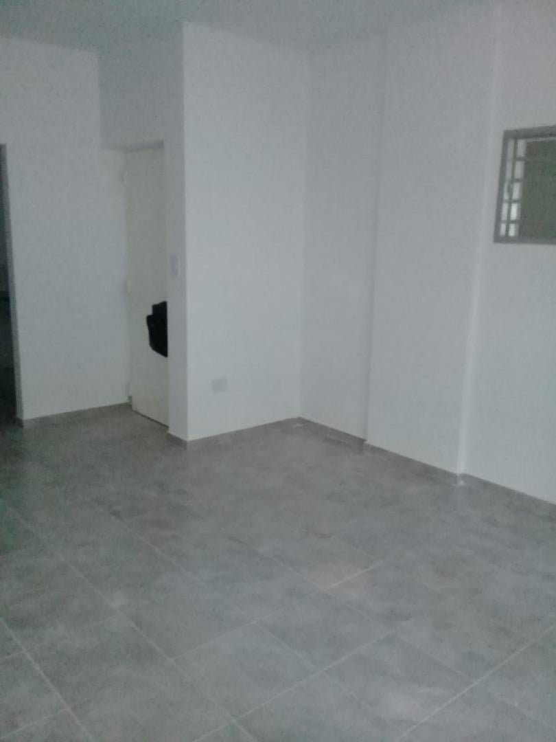 Foto de Alquiler local comercial Av 13 e/63 y 64, imagen 2